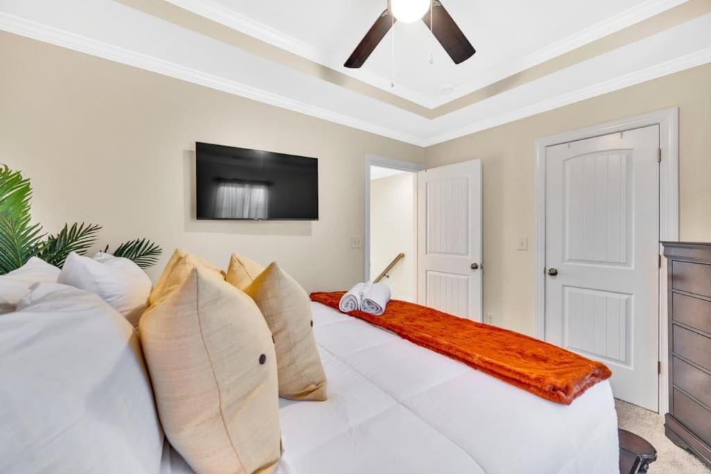 Villa Cozy 2B Townhouse King Bed Free Parking Tv In Brs à Concord Extérieur photo